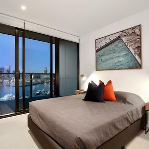 Orange Stay At Collins Wharf